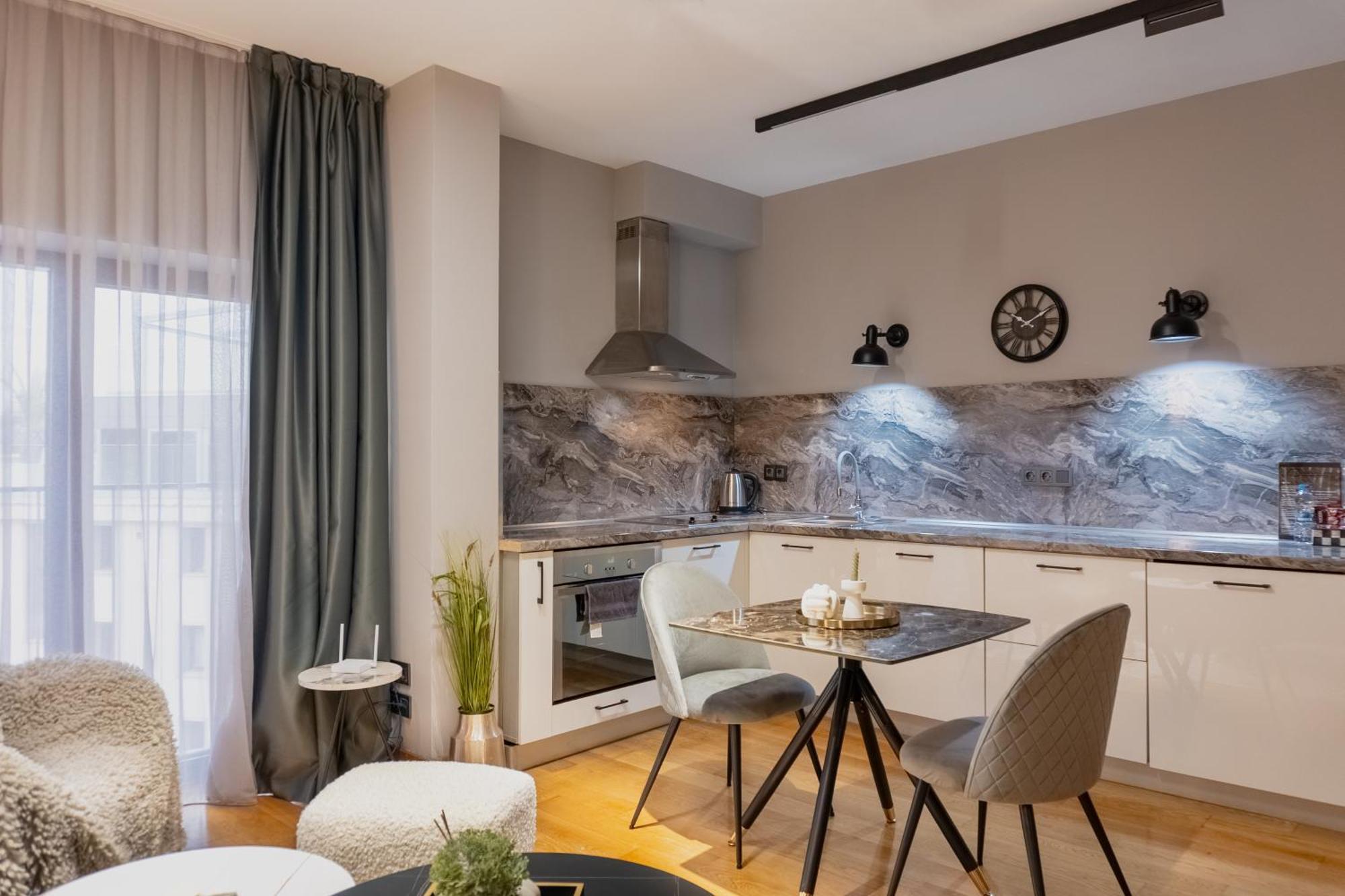 Capital City Center Apart Residence Plovdiv Exteriör bild
