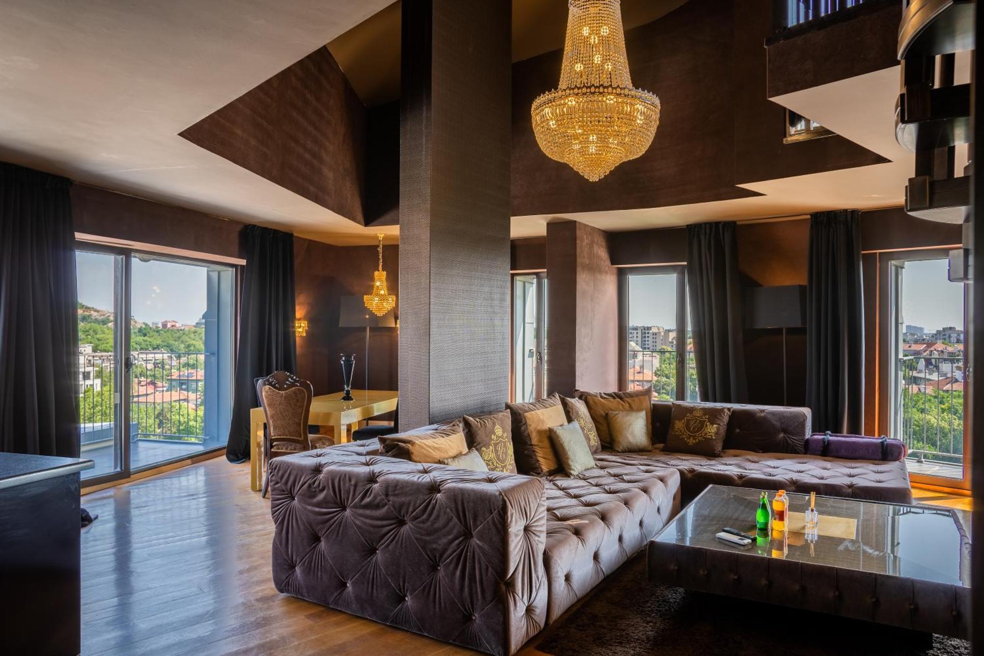 Capital City Center Apart Residence Plovdiv Exteriör bild