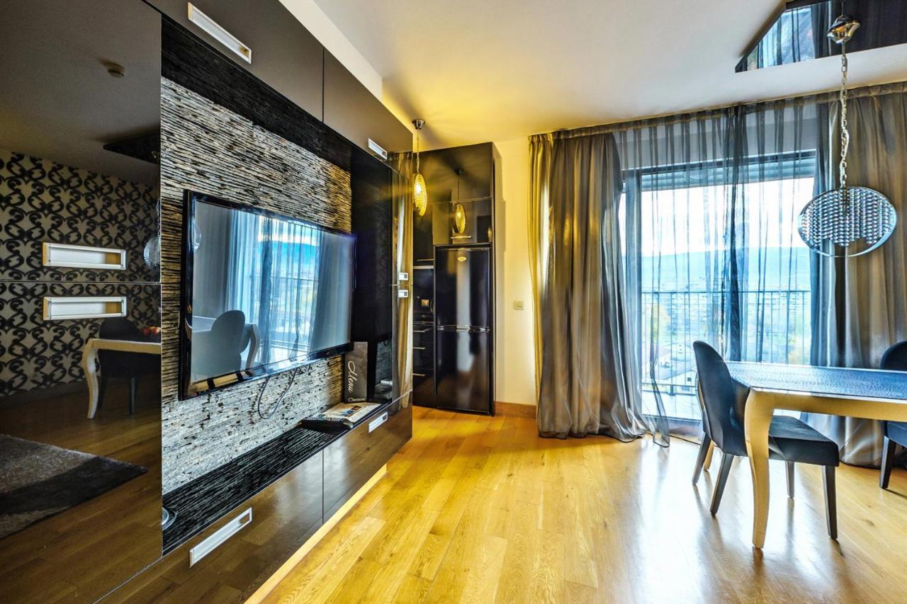 Capital City Center Apart Residence Plovdiv Exteriör bild